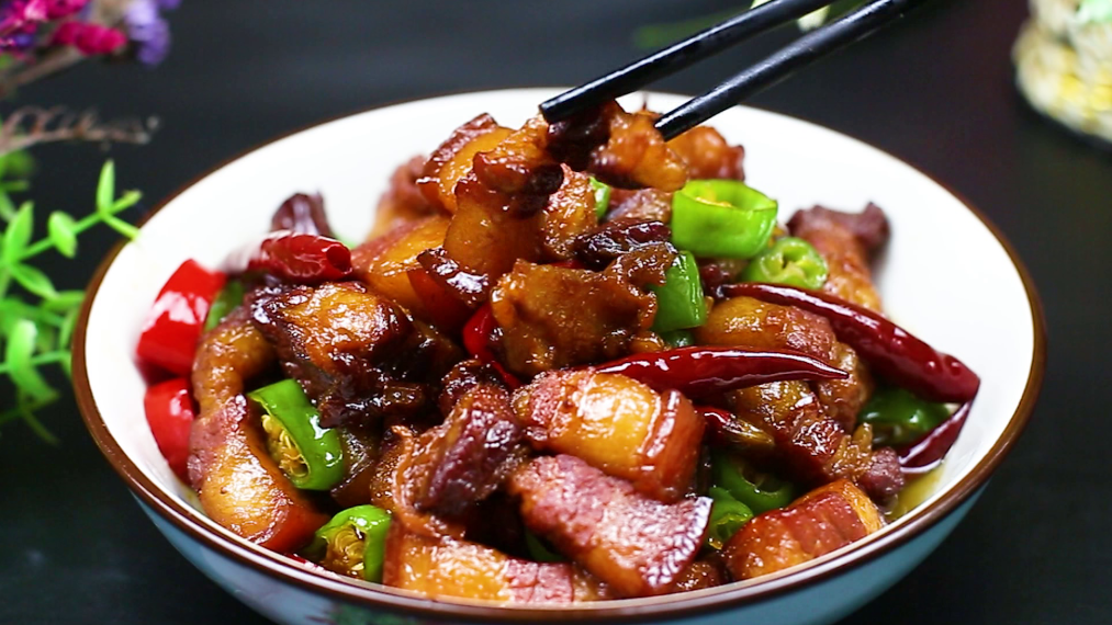 图片[1]-红烧肉百吃不厌的做法  色泽红润有食欲-起舞食谱网