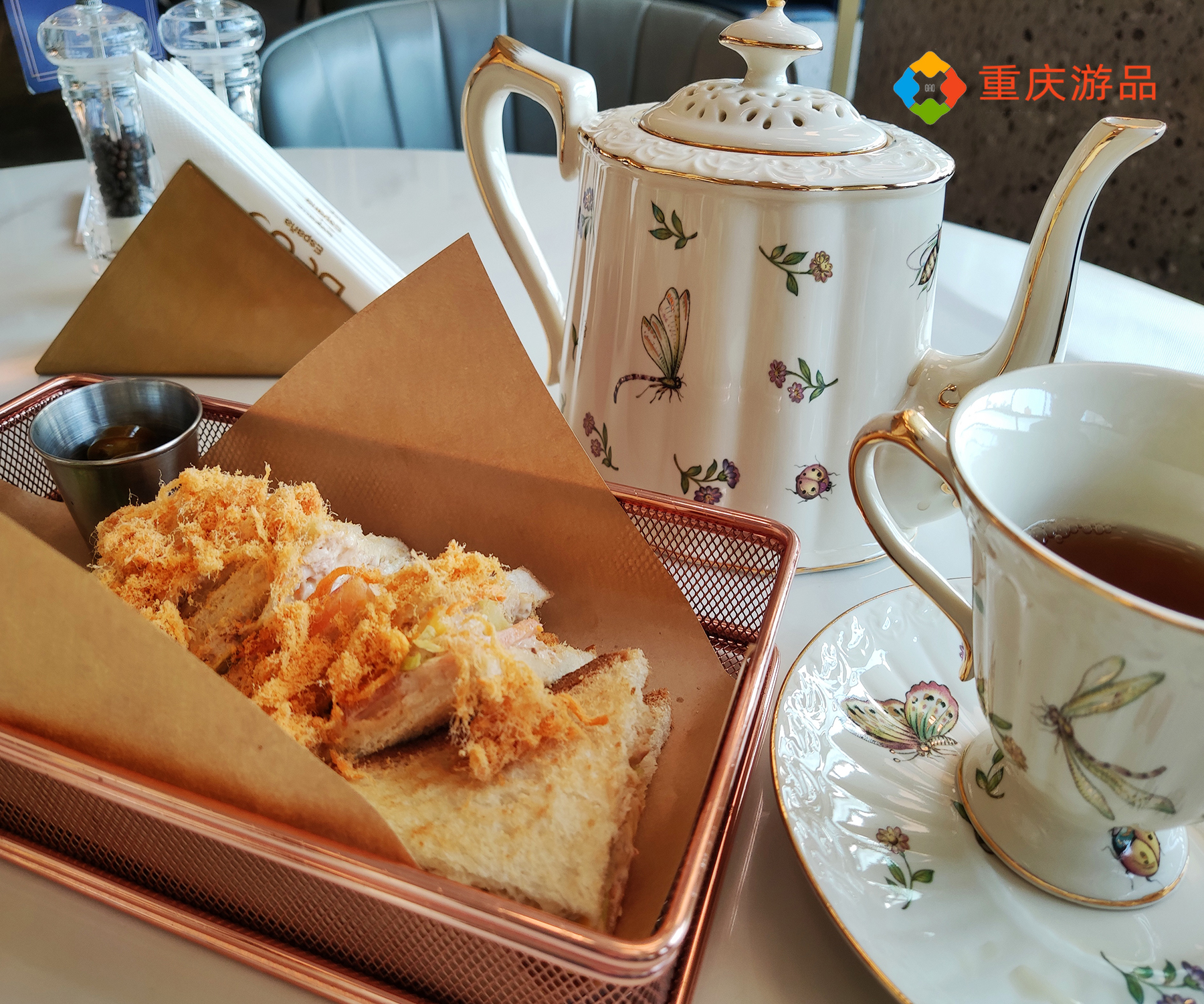 重庆可以720度看江景的下午茶，人均消费34，为何风评很低？