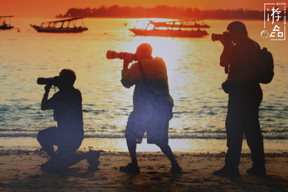 重庆旅行攻略：喝茶看熊猫，欣赏艺术还能吃蹄花汤，这完美的一天