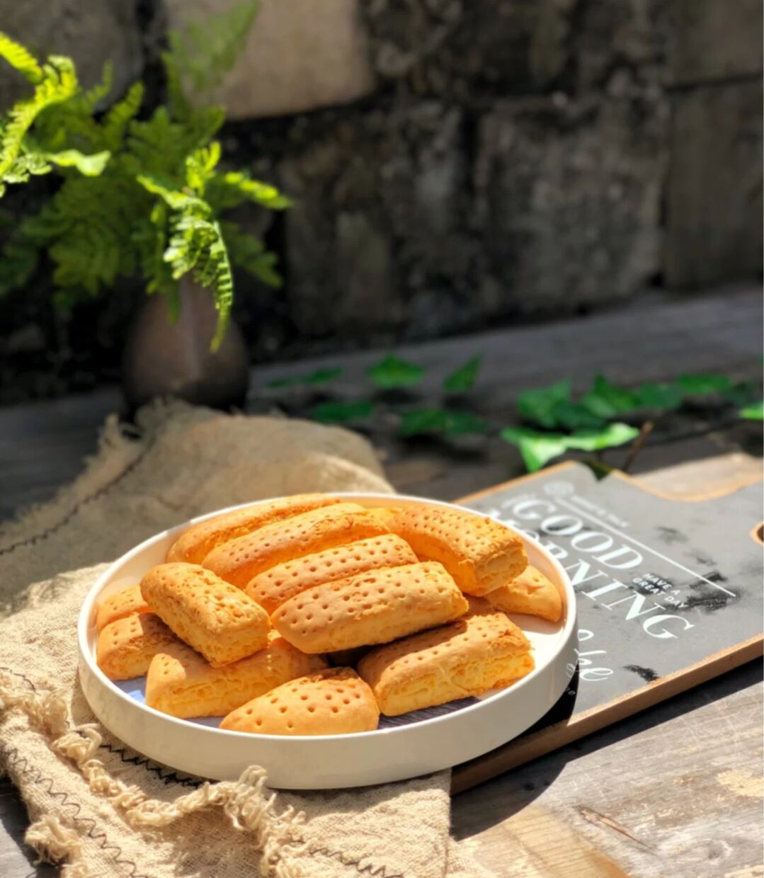 免打发，酥掉渣的蛋黄饼干，一次就能成功，比买的好吃百倍