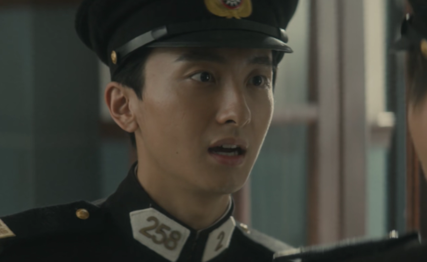 熬夜连看8集《隐秘而伟大》，我心情复杂地写下