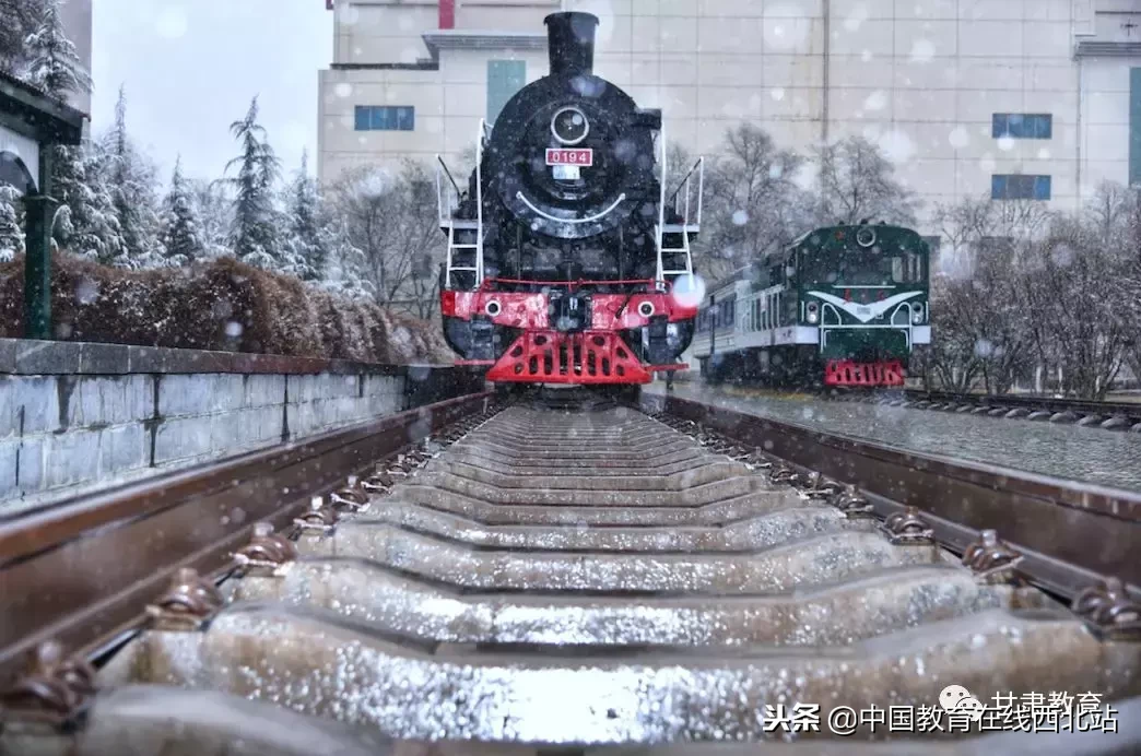 甘肃初雪|甘肃18所高校初学雪景大PK,快来看看有你的母校没?