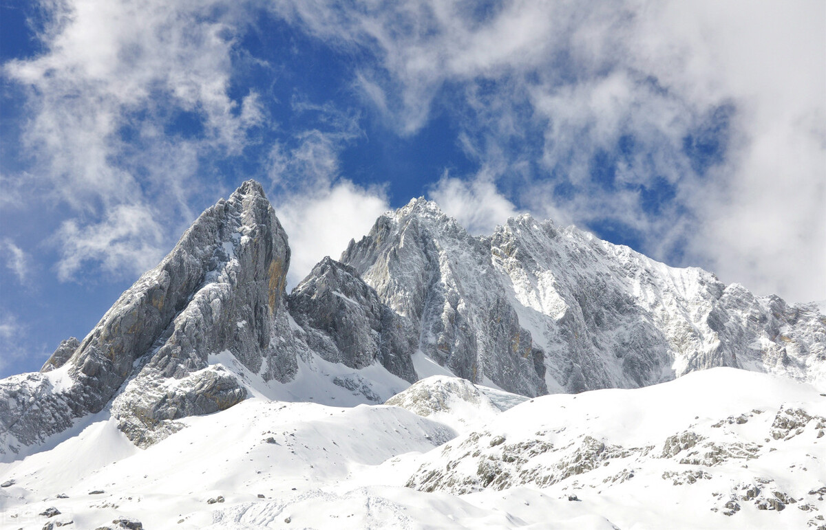 中國最險峻的5座山峰，你們都去過嗎？腿軟不？