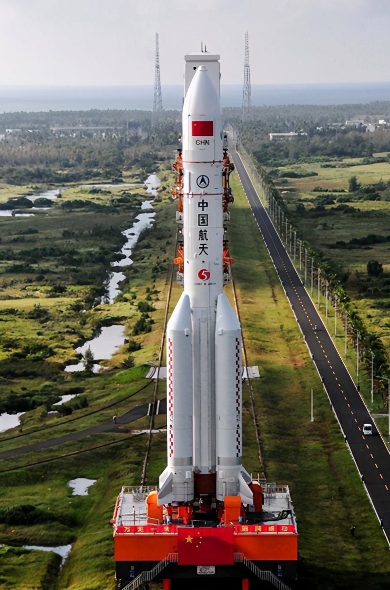 嫦娥五号成功落月将采集2千克土壤样本中国航天年度大戏即将收官