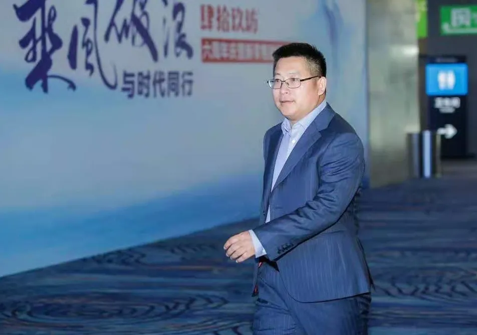 互联网人走进茅台镇，一年卖酒20个亿