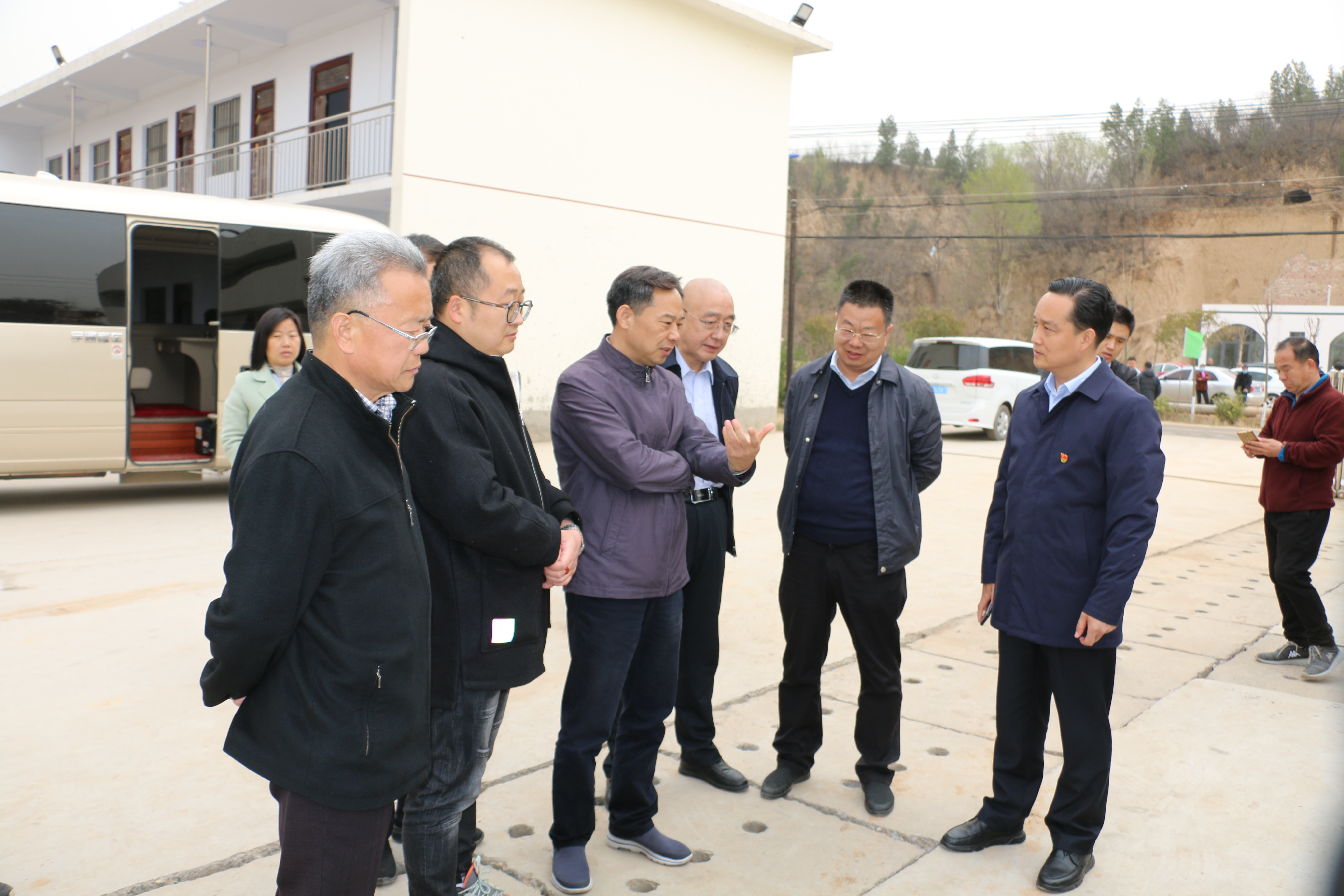 李喜安荥阳调研美丽乡村建设展示乡村的韵留住乡村的魂