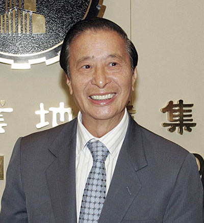 为河南捐款1500万，奖励奥运冠军500万，资产胜过霍英东他是谁？