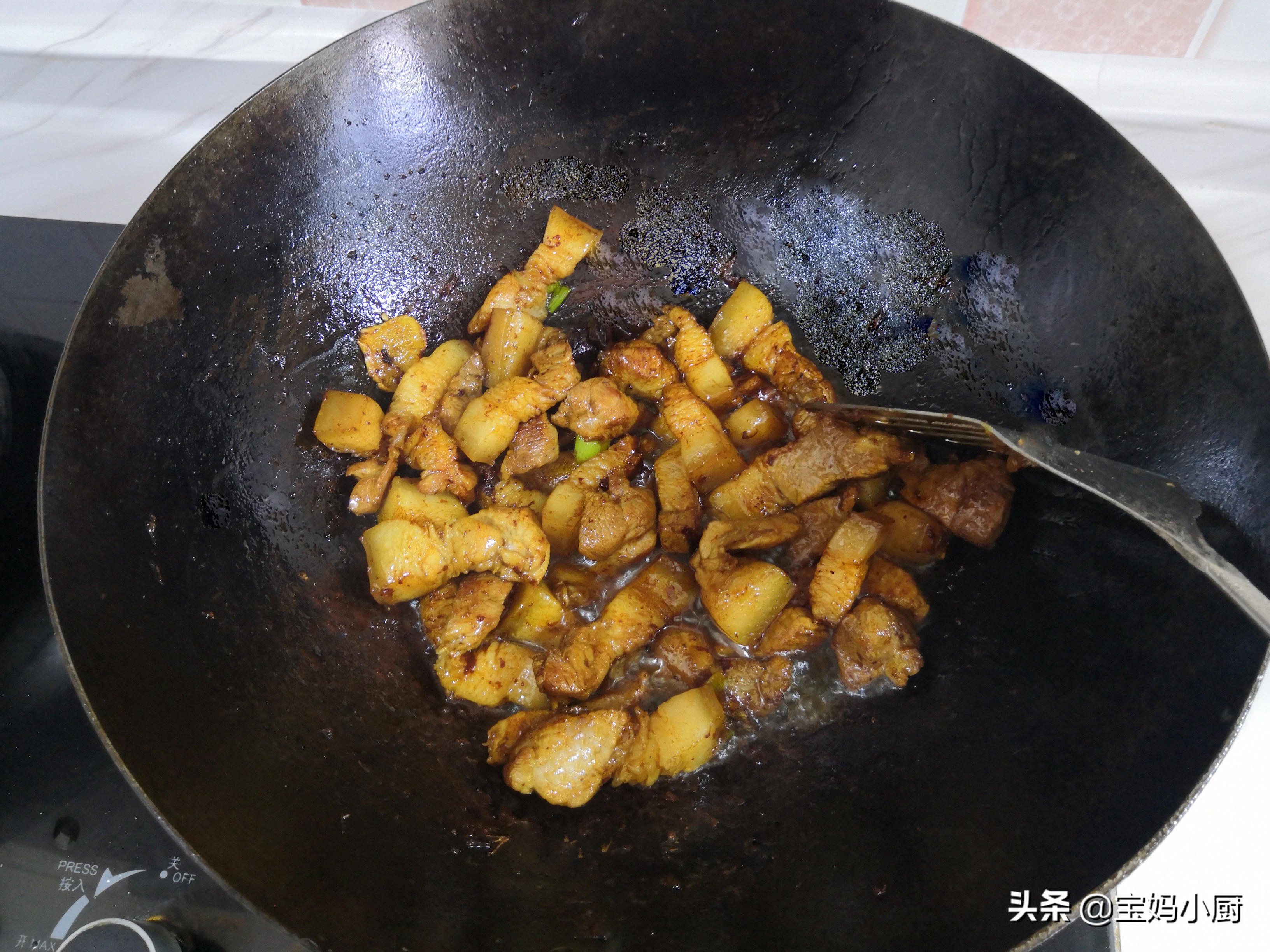豬肉用上這做法，營養多不油膩，一鍋菜吃全家，吃了這頓想下頓
