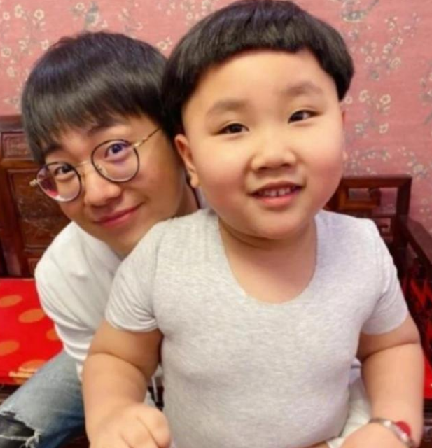 Gutty " prejudicial " call Guo Degang the son, god kissed the face of elder brother Guo Qilin, forgot a little brother however