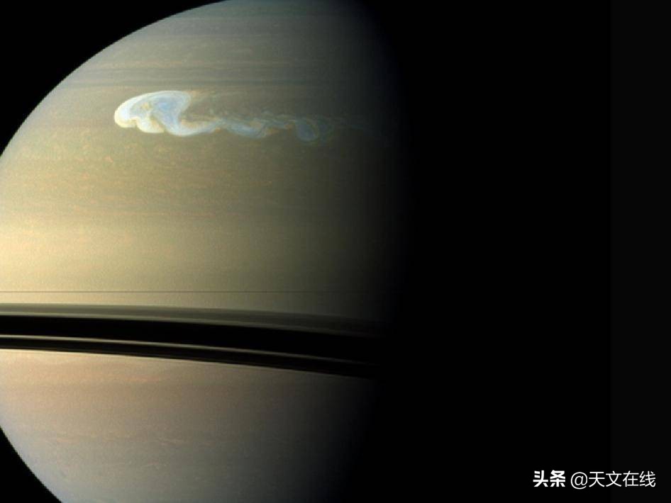 土星混乱表面探测出一种新型风暴