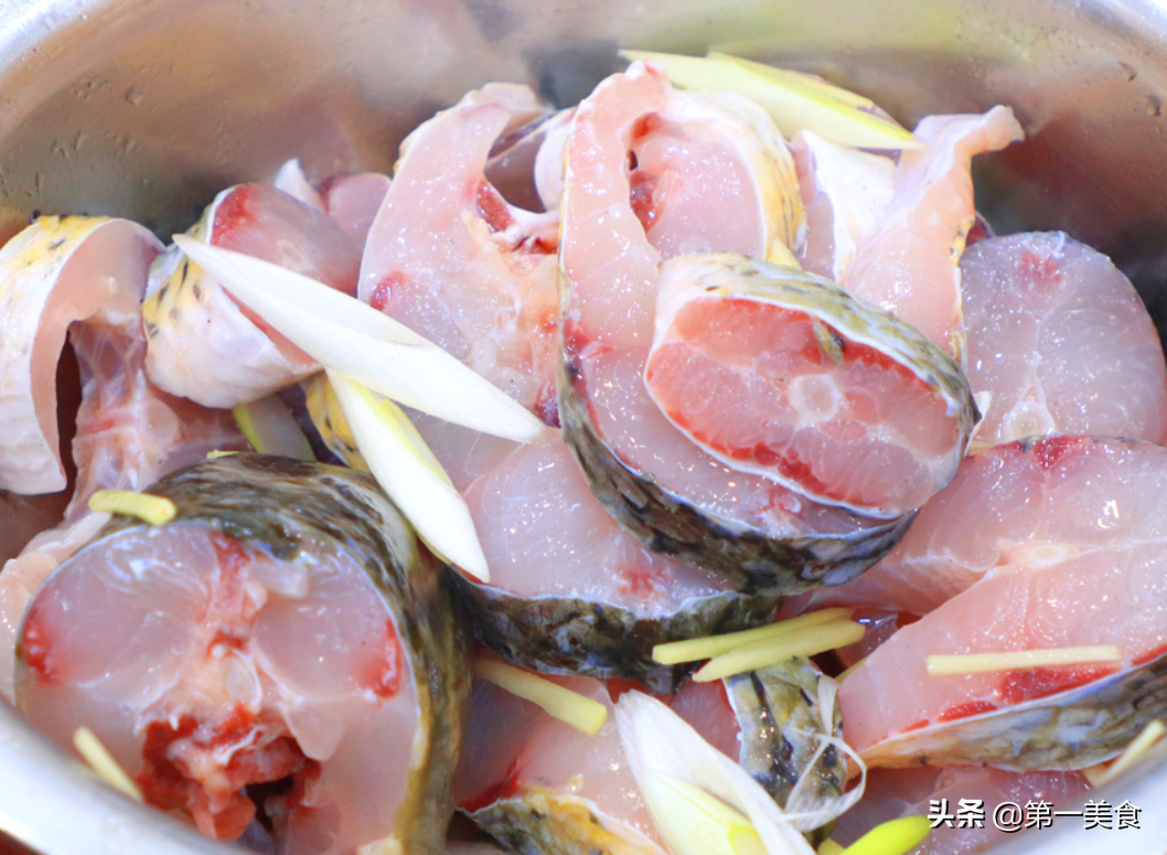 图片[3]-川味酱焖鱼做法  最忌放盐和油炸！2步炒出酱香味，鲜香不腥-起舞食谱网