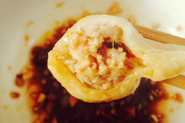 酸菜饺子好吃有诀窍，教你调馅的正确方法和用料，饺子不好吃才怪