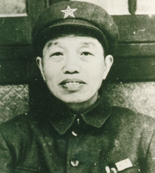 一座县城许世友打了16天没攻下来，一小班长出了个主意收奇效