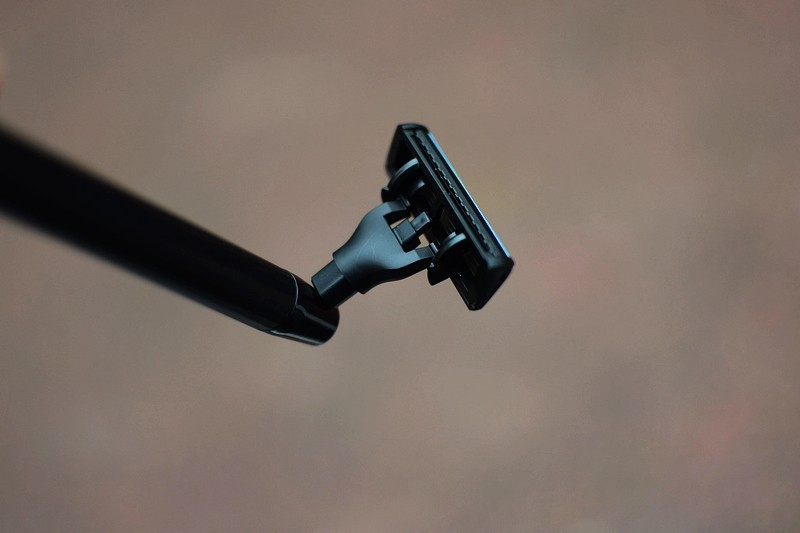 顺滑无感剃须 焕醒手动剃须刀套装