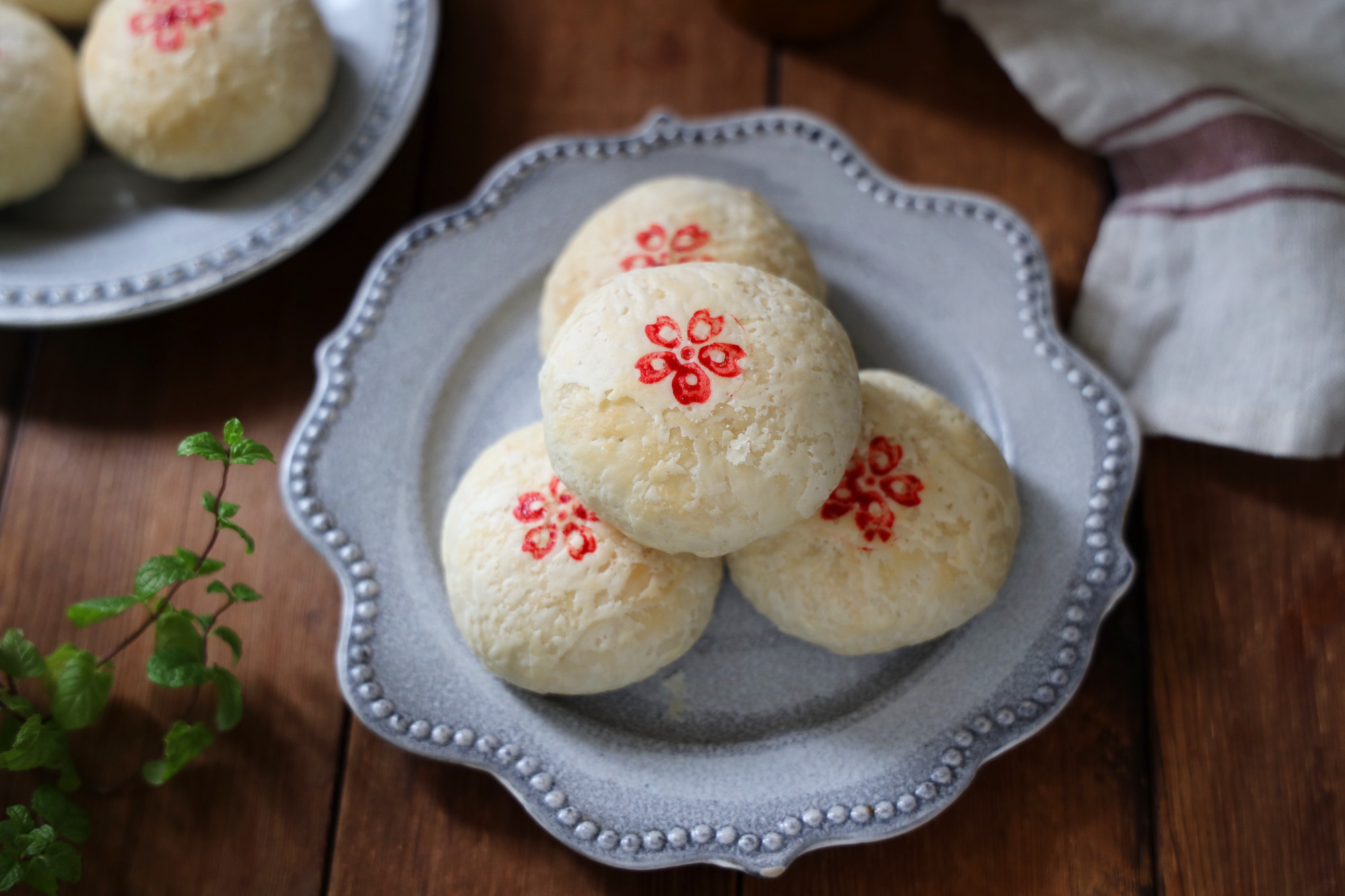 中式月饼最爱这款，层层酥脆，鲜嫩多汁，做给家人吃，老少皆宜