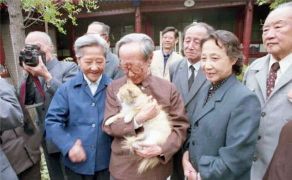 清朝最后一位格格是谁？享年83岁，临终留下一句