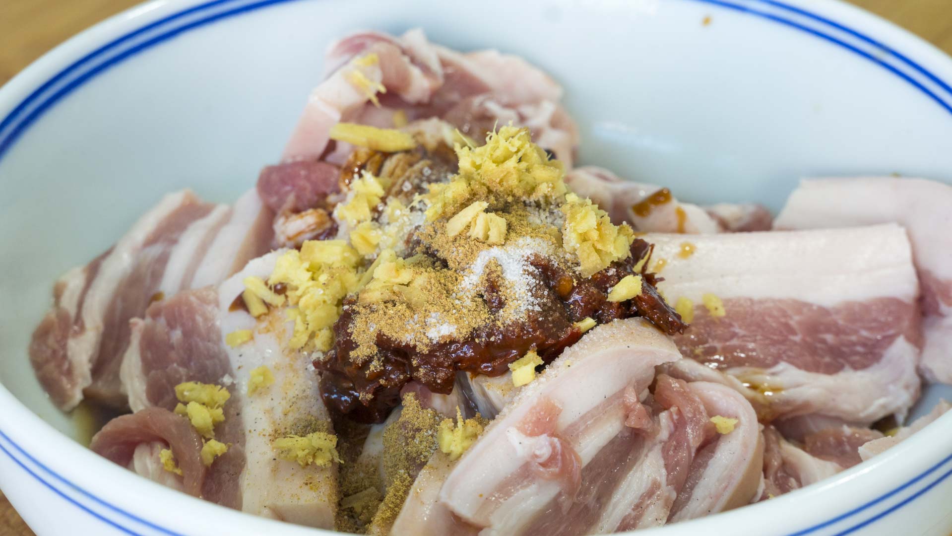 五花肉老做法，上鍋蒸一蒸就出鍋，一層比一層香，好吃不膩口