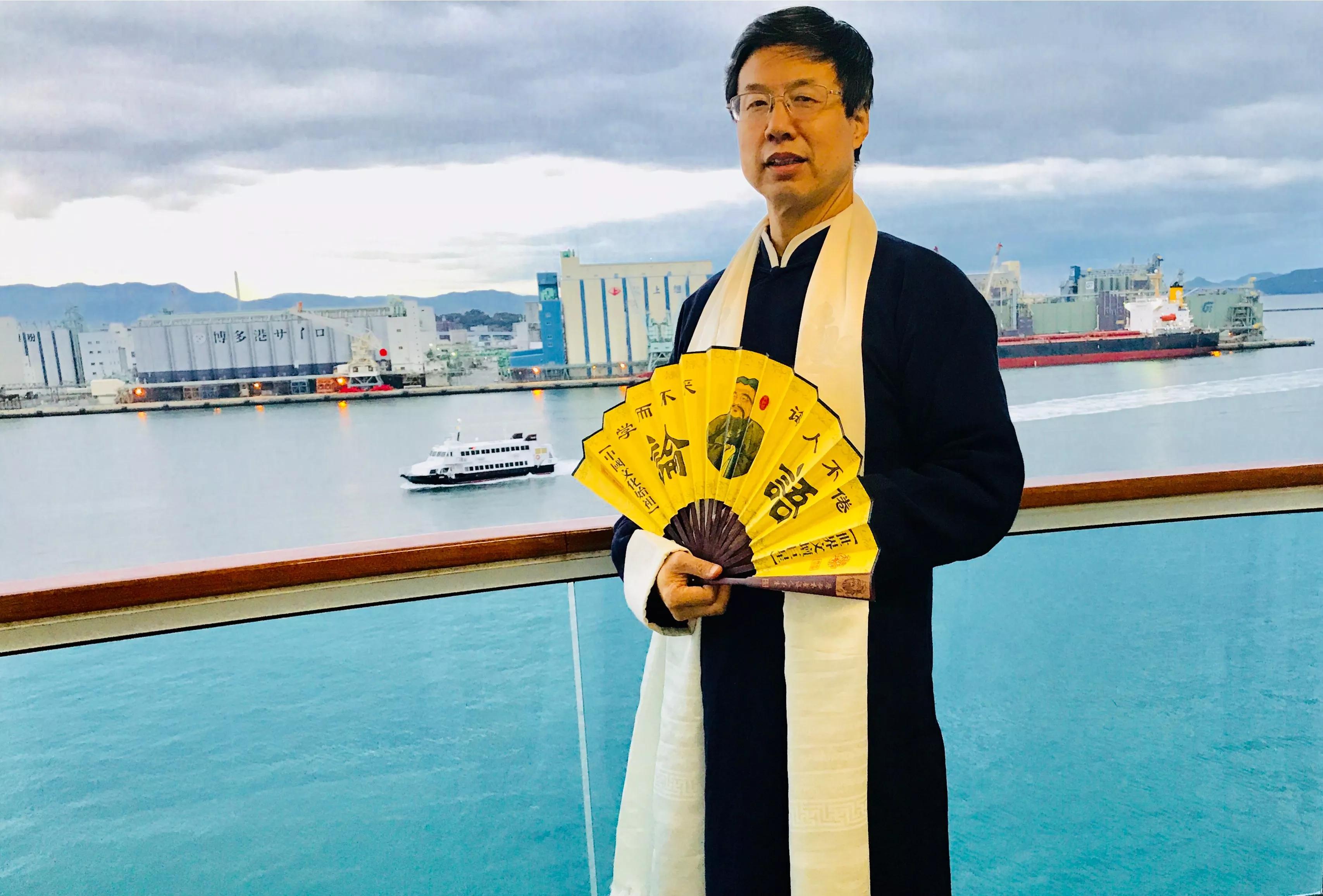 和谐中国网总编李耀君为中华丝绸之路第一关·巴蜀雄关题写墨宝