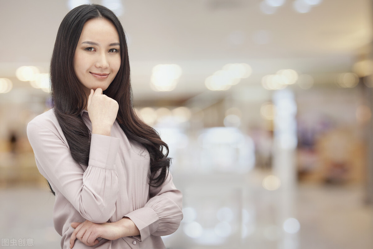 青春少年的初恋，竟然和离婚女人过夜图片