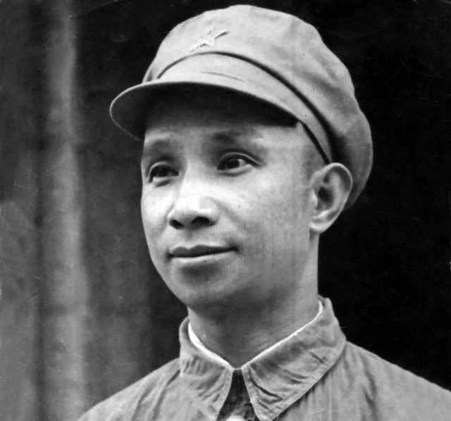 粟裕率部队打了胜仗，将缴获的宝刀宝马送给陈