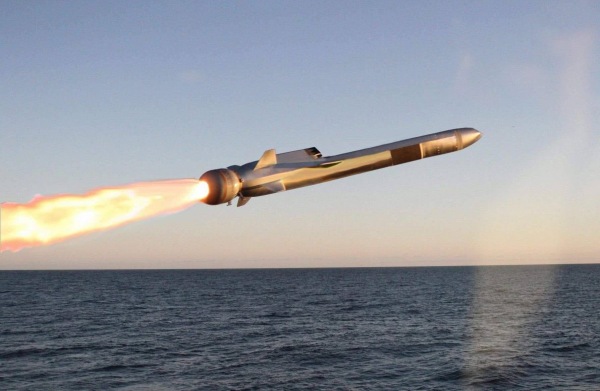 美国终于承认差距，俄最新武器15分钟可抵华盛顿