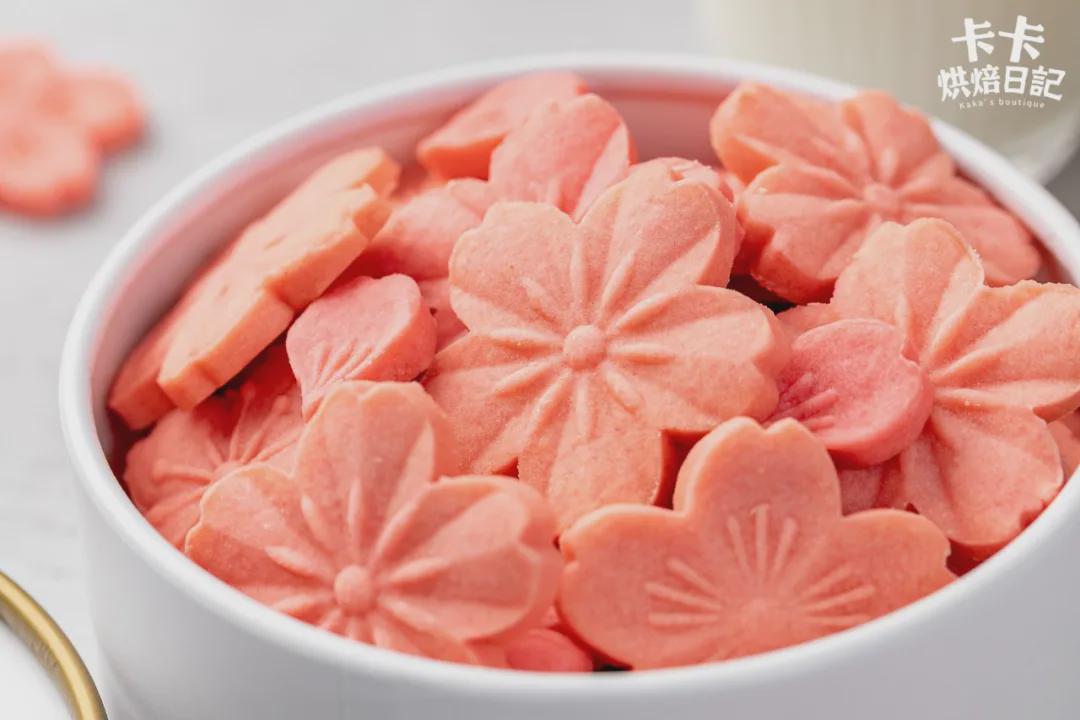 Red the small biscuit that alls over entire network! Beautiful celestial being, bite glibly crisp sweet