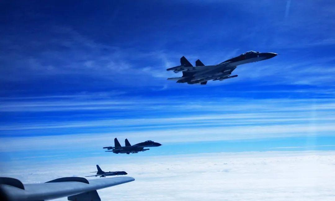 我軍繞島再創新高，台官員叫囂該開火就開火，以武逼和成功一半？