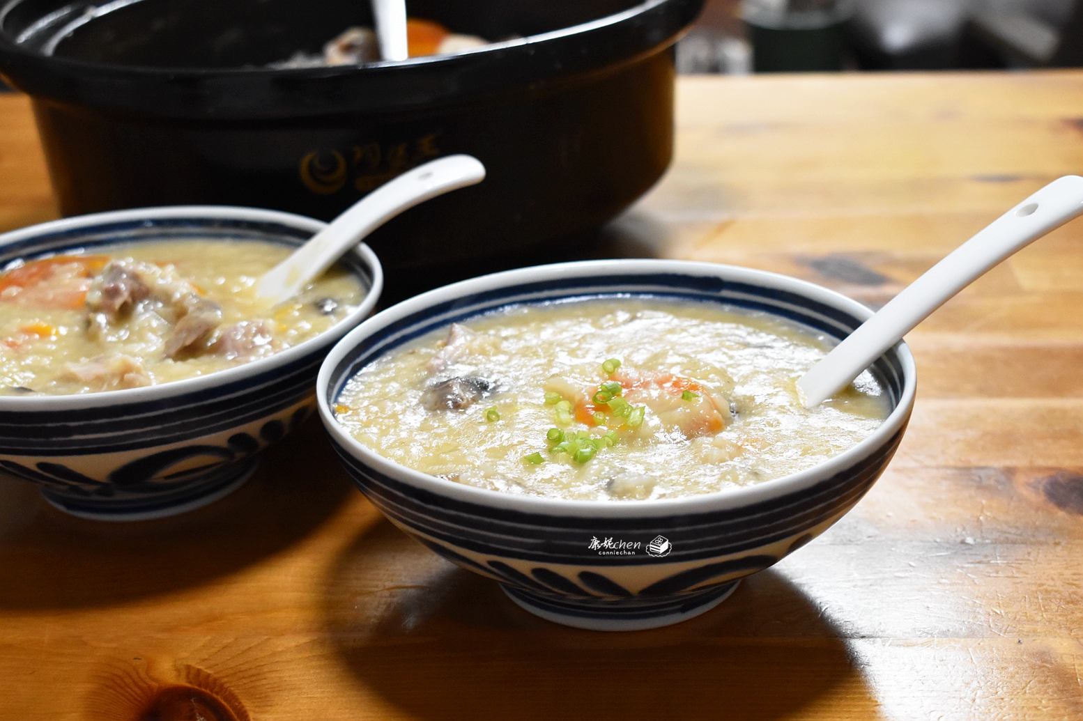 早餐吃这碗粥太幸福了，只需三样食材，这样做鲜美香滑，营养丰富