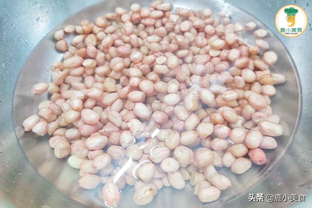 想炸花生米好吃，謹記“4口訣”，炸出的花生酥脆鹹香，不易返潮