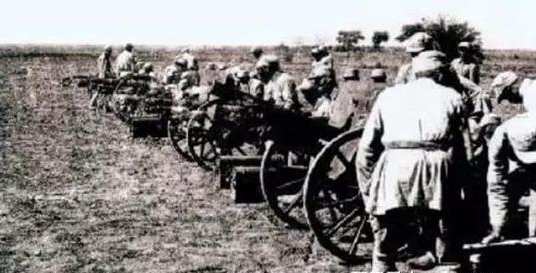 长春之困，我军不让一粒粮一根草进入，后来高