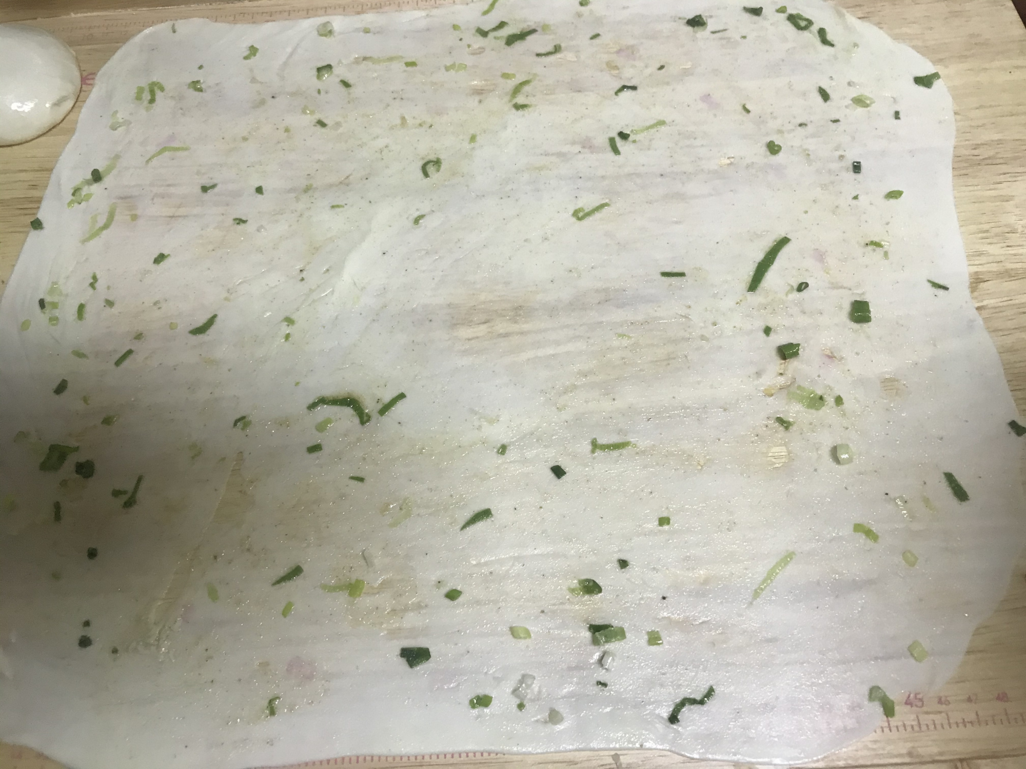 蔥花餅好吃的做法，一抻一卷，柔軟筋道，香酥多層，簡單還好吃