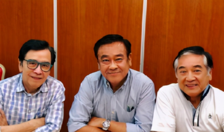 周杰伦被疑为姜大卫私生子，周爸实惨：被怀疑家暴又说孩子非亲生