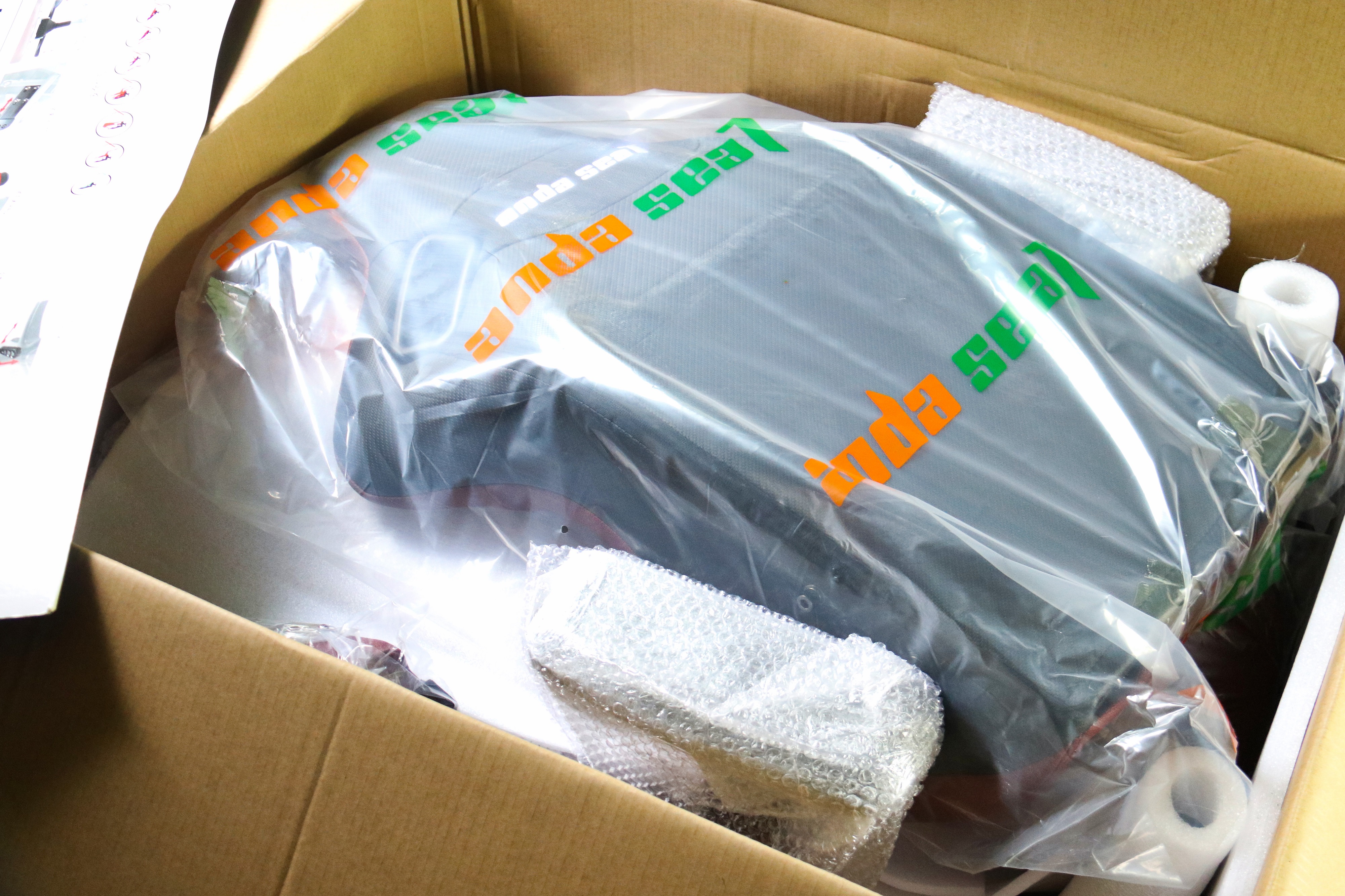 玩的不仅是游戏，午间小憩也适合：安德斯特赤焰王座电竞椅实测