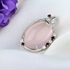 “爱情之石”——芙蓉石