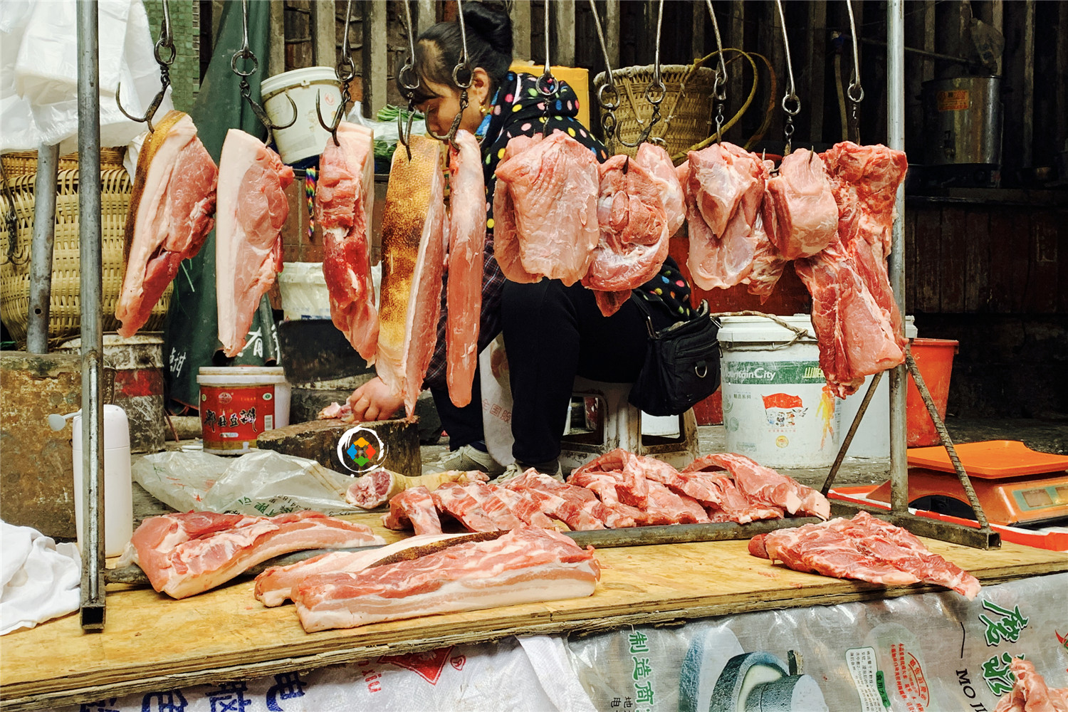 重庆20家放心超市出炉，猪肉蔬菜有保障，永辉又被重百吊打了