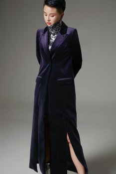 原创设计师罗拉，用服饰诠释女性魅力，做自己的时尚女王