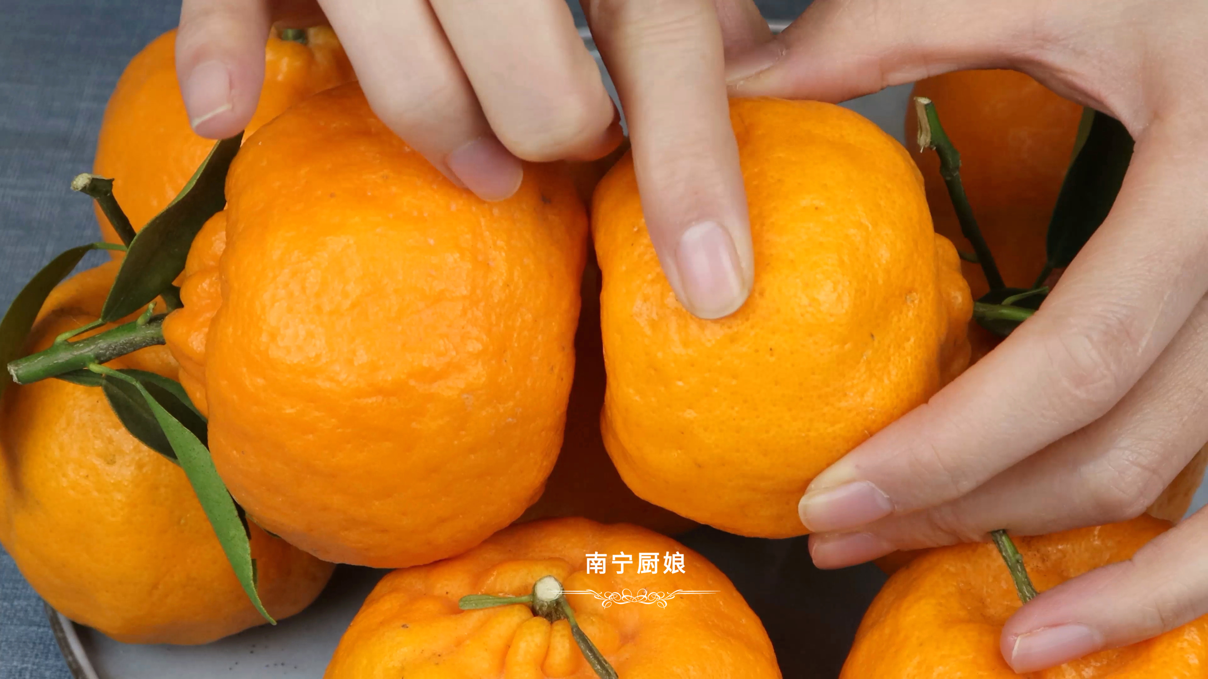 買醜橘時怎麼挑？ 教你5個挑選方法，學會后買到的個個鮮甜又多汁