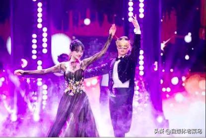 郑爽连连登上热搜，斩获首个大中华区代言人，