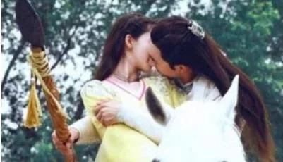 他吻了大半个娱乐圈的女星，跟赵丽颖拍吻戏时