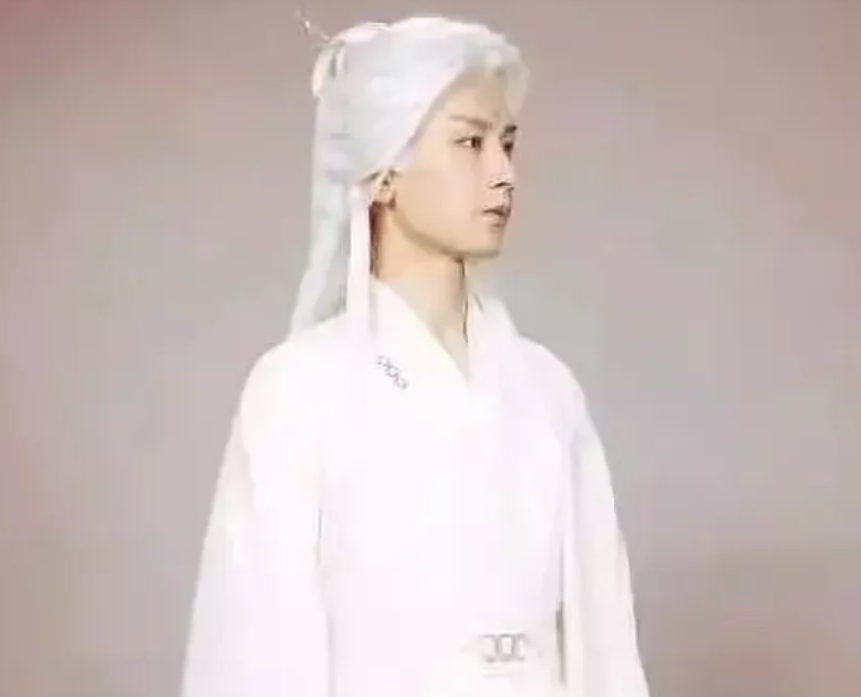 " agalloch eaglewood is like bits " disturbance is ceaseless, yang Zi " be forced " clear away an awful mess, there is an actor to retreat after group