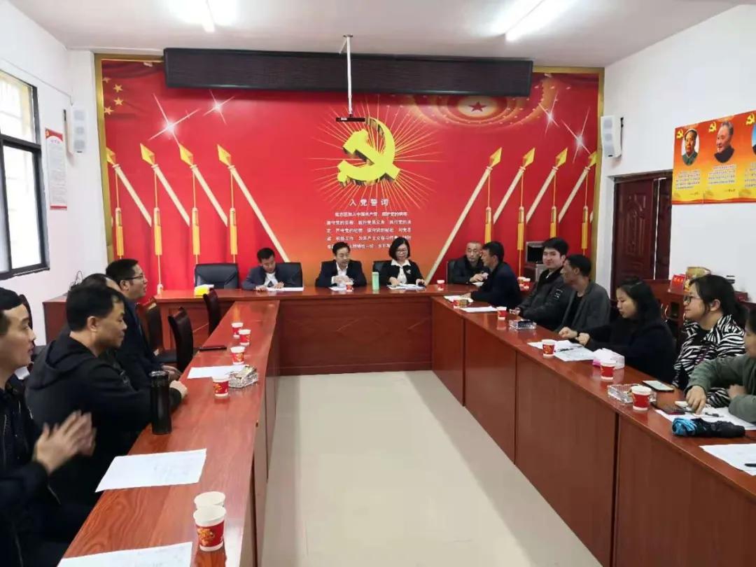 张干太以“四不两直”方式深入溆浦县督导脱贫攻坚