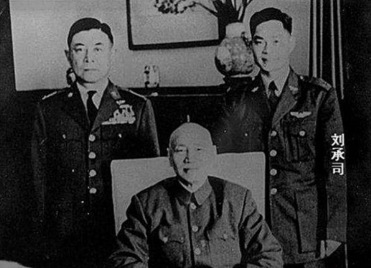叛逃台湾的16名解放军飞行员，蒋介石给予哪些奖励？结局如何