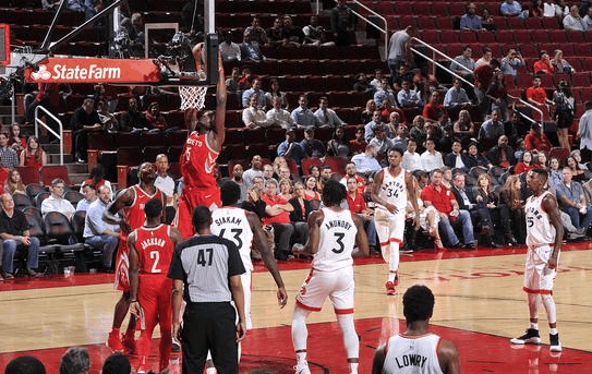 从规模、盈利、转播和上座率上看北美四大联盟