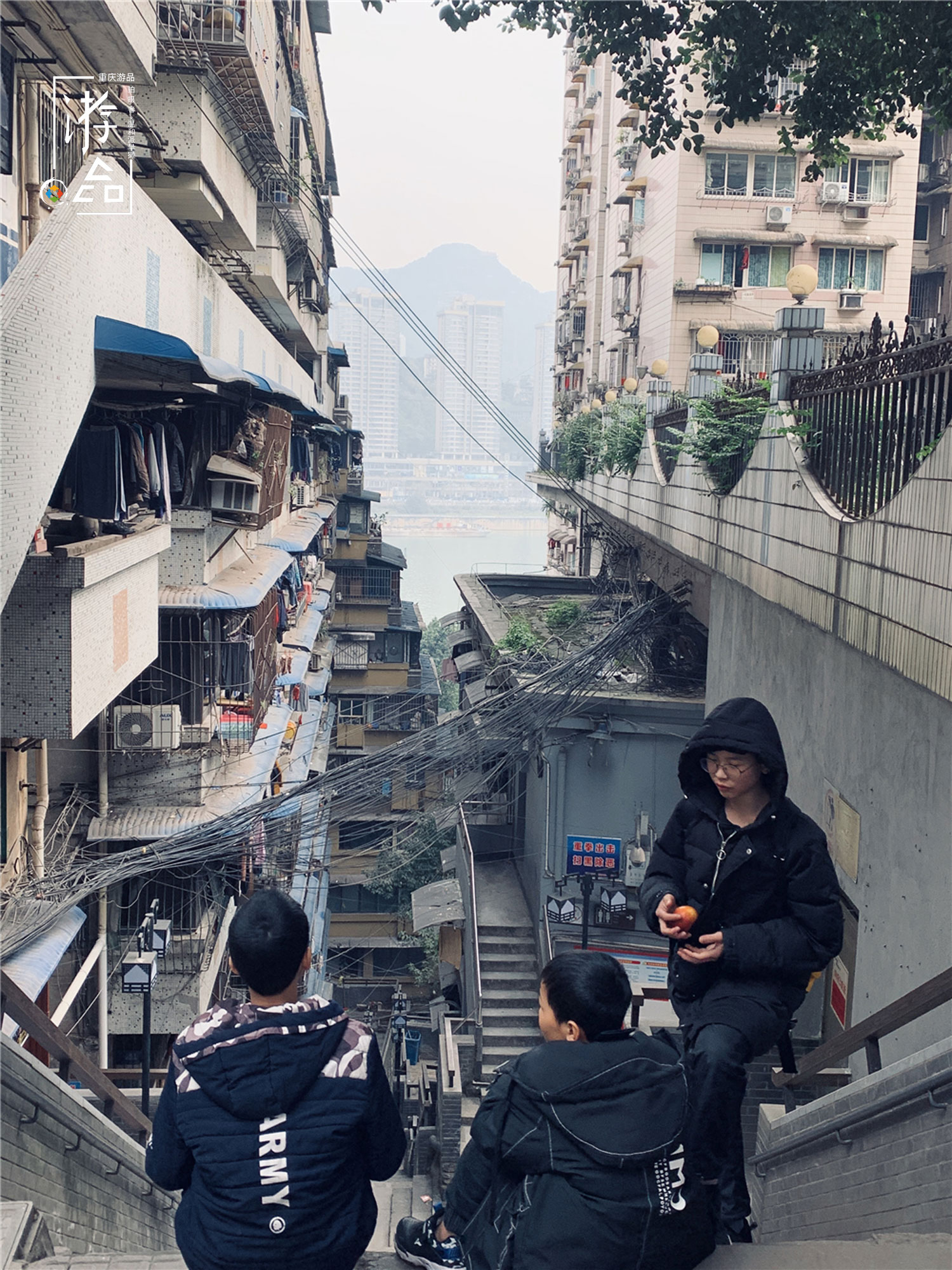 在重庆有多容易迷路？外地人进城逛街，一共看到8个解放碑