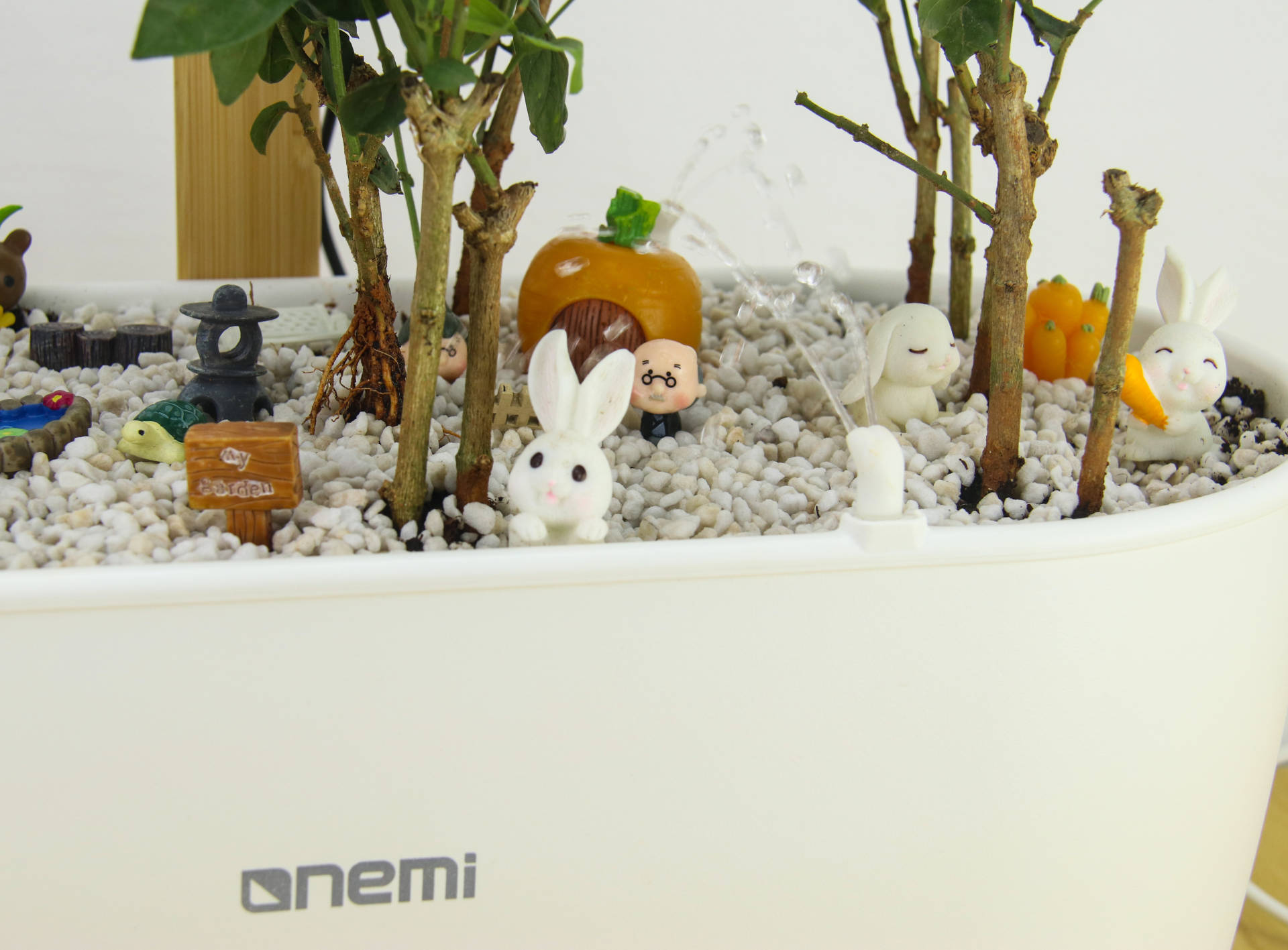 种植可以很简单，一米田智能种植伴侣，从今天起做个幸福的人