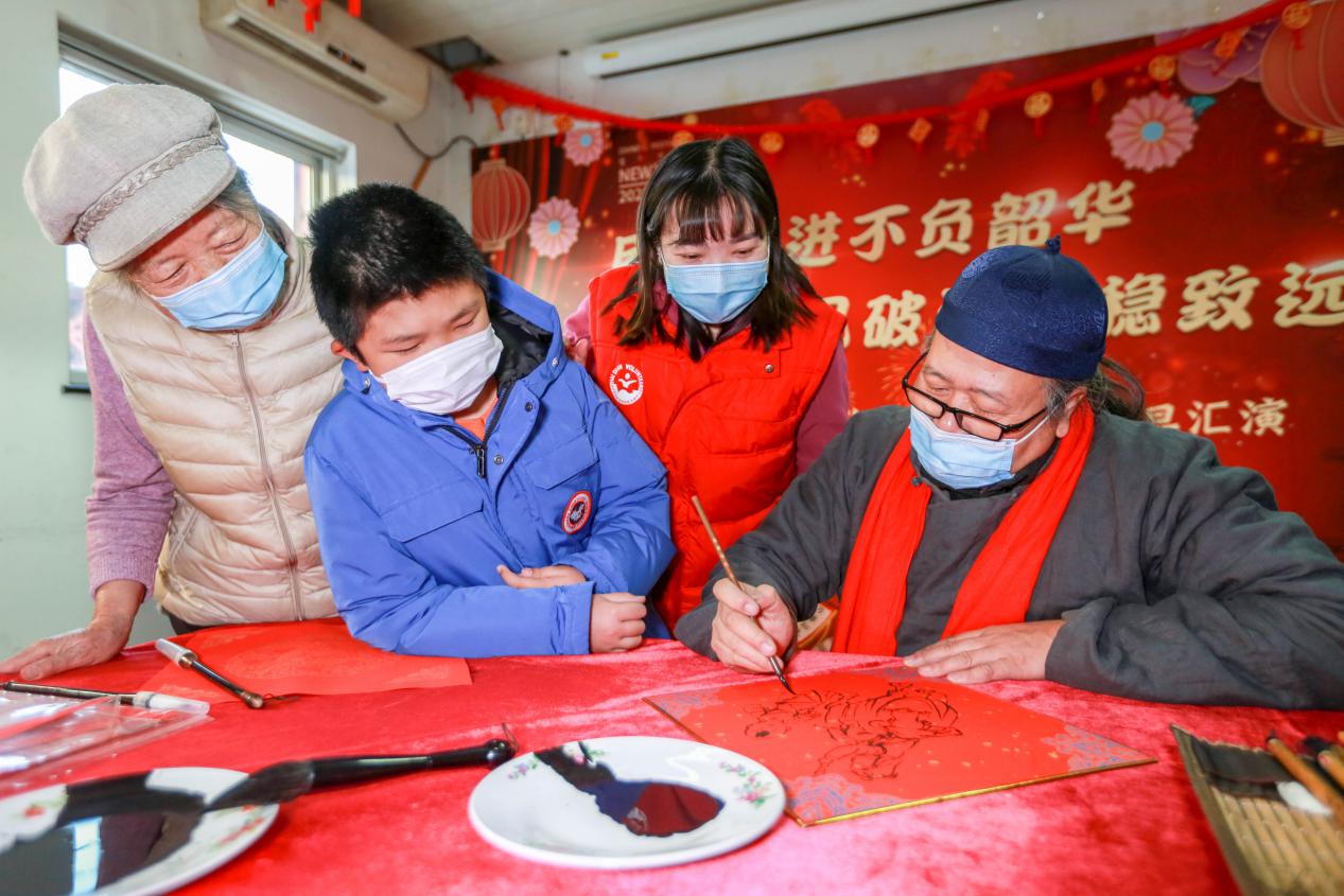 新春送温暖，跟老字号王致和在京过牛年