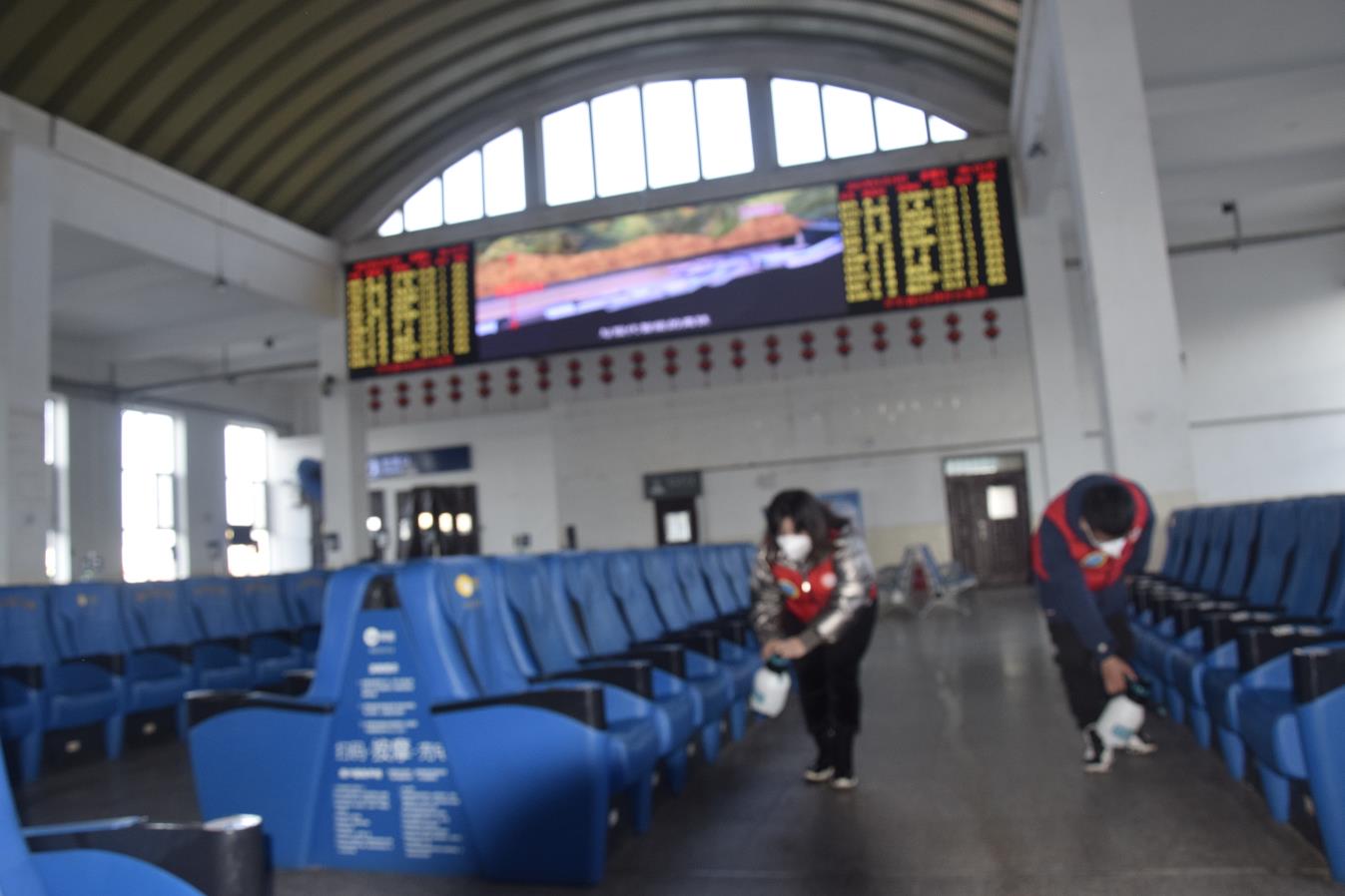 吉林云飞医药公司：为出行旅客义务消杀守护健康