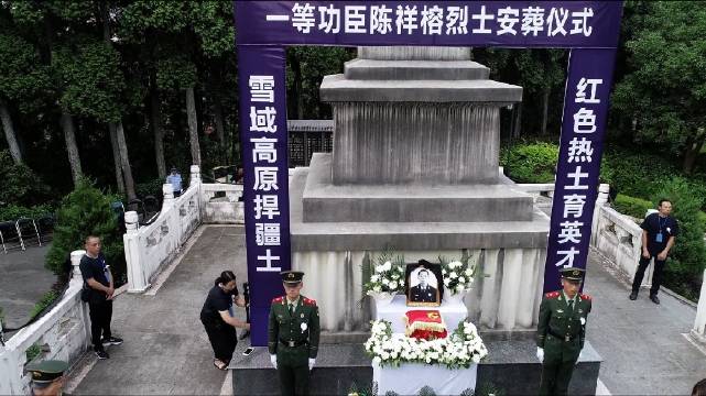 中印加勒万河谷战斗后，我军参战士兵提干，团长因伤难返高原一线