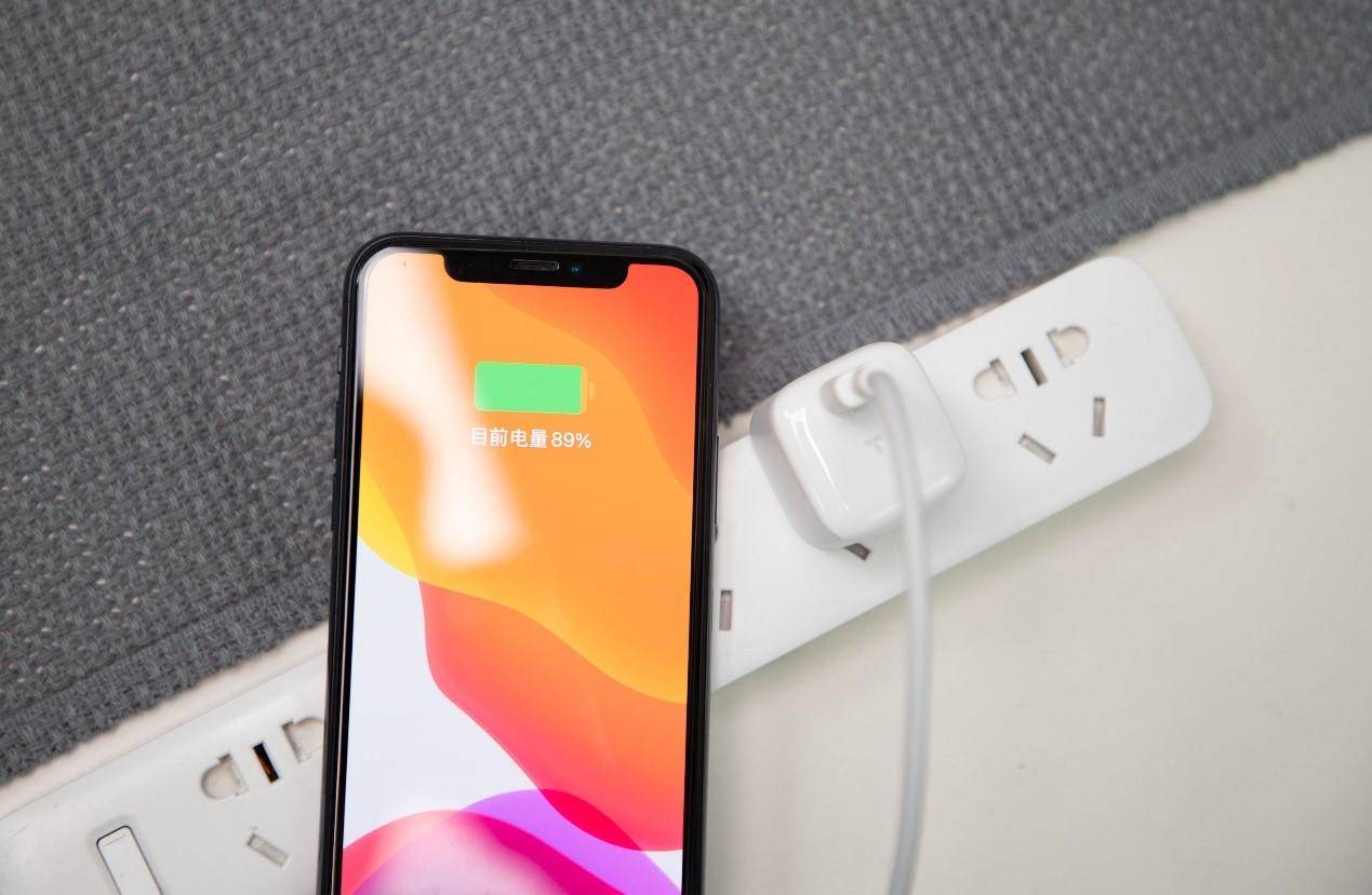 图拉斯20WPD快充体验，颜即正义iPhone12标配