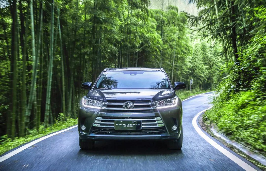 全新第四代汉兰达又将是其他七座SUV想干又干不掉的劲敌